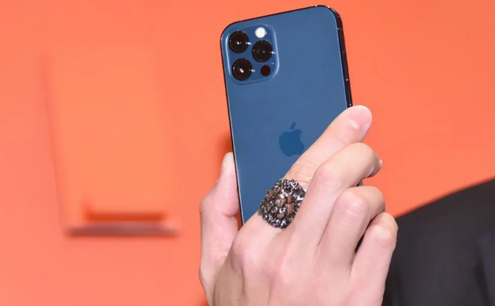 随县苹果手机维修分享iPhone12系列重启方法教程 